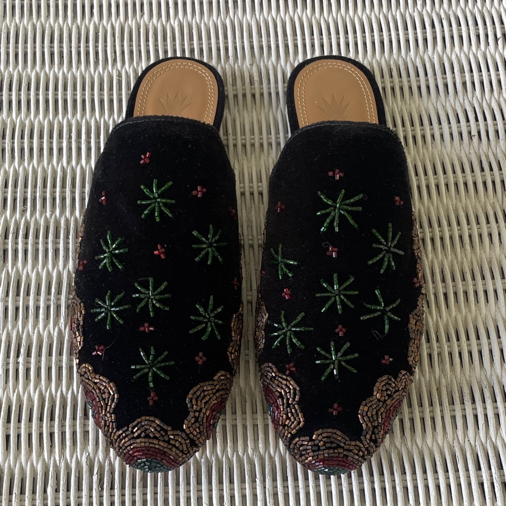New Farm Rio Beaded Black Velvet Mules Slides size 7
